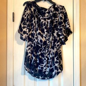 Apostrophe blouse black and white size M split sleeve